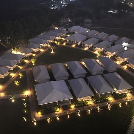 The Fern Seaside Luxurious Tent Resort Daman Bagian luar foto